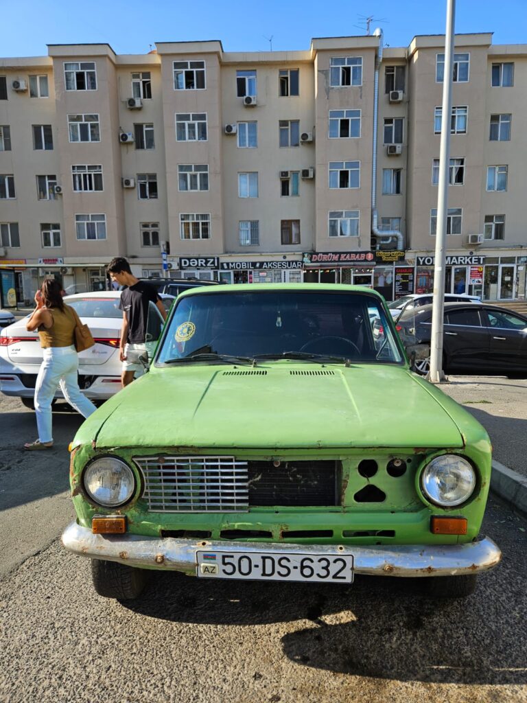 1d9472e9-f4ee-42e1-a195-8683ce976582